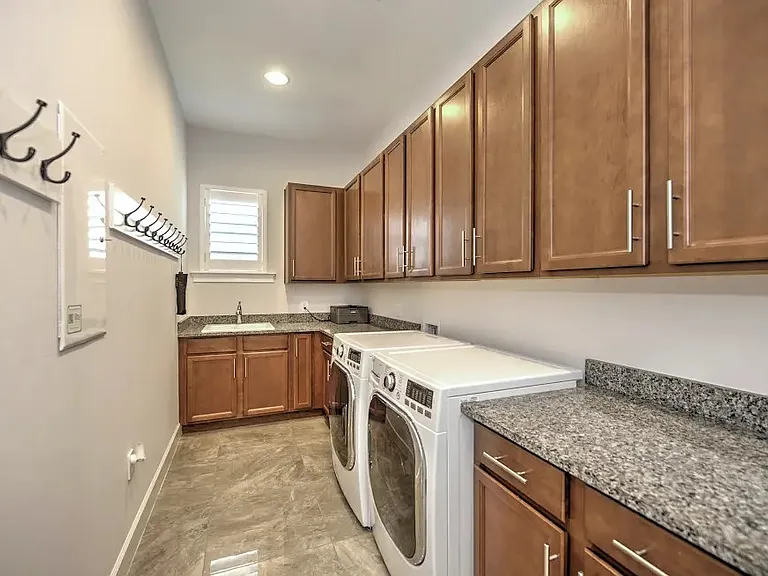 4968 Andros Dr — Photo 24