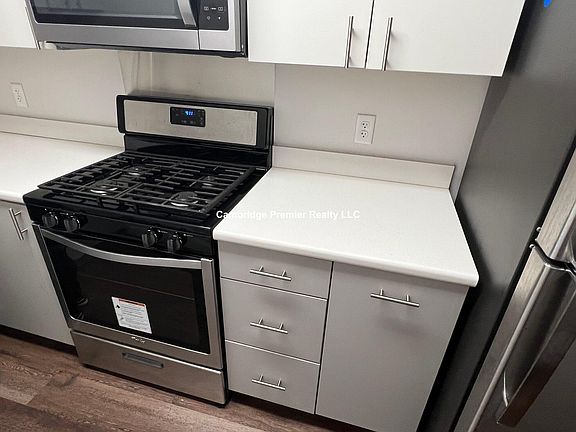 3rd image of 812 Memorial Dr APT 1714