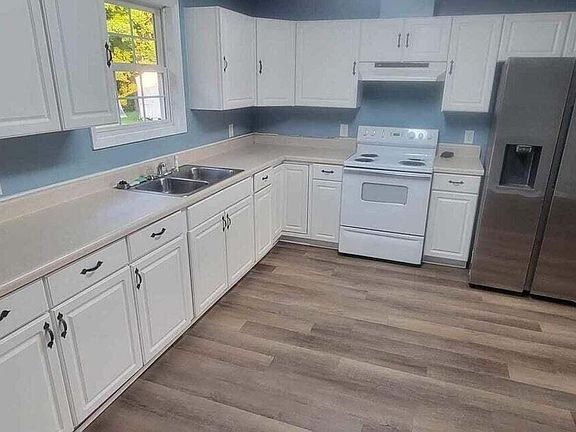 2nd image of 320 Olive Branch Blvd