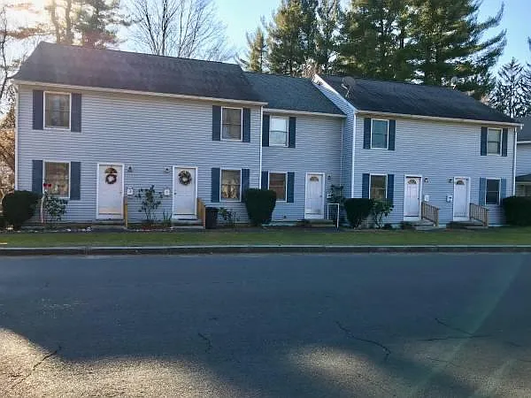 2 bed, 1.5 bath, 1500 sqft, $1,750 — Photo 3