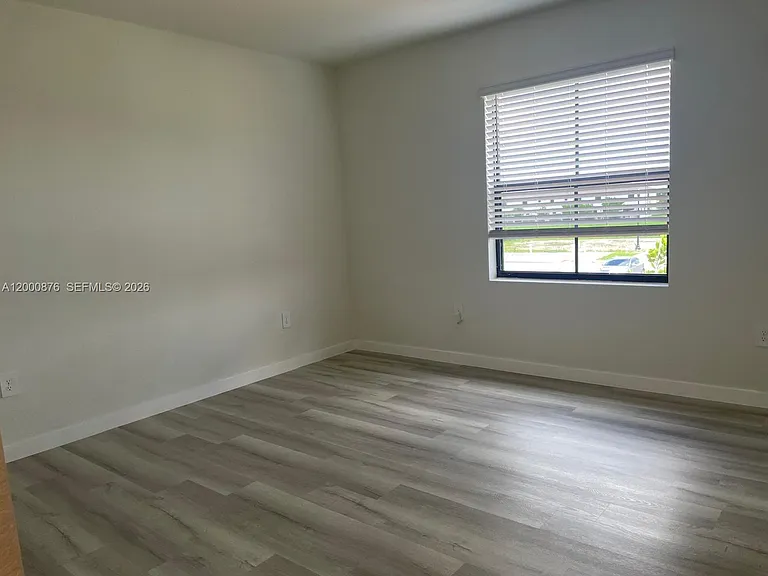 1386 NE 3rd Ave — Photo 1