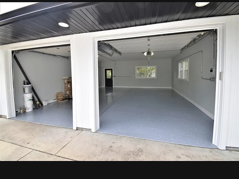 3703 Bluebird Ln — Photo 6