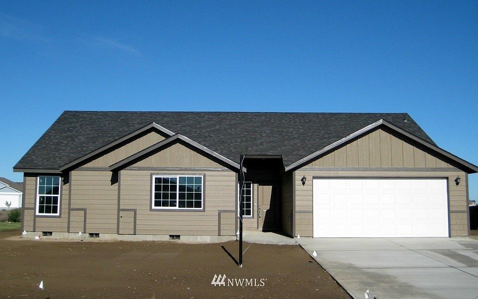 1st image of 385 Dandero Drive SE