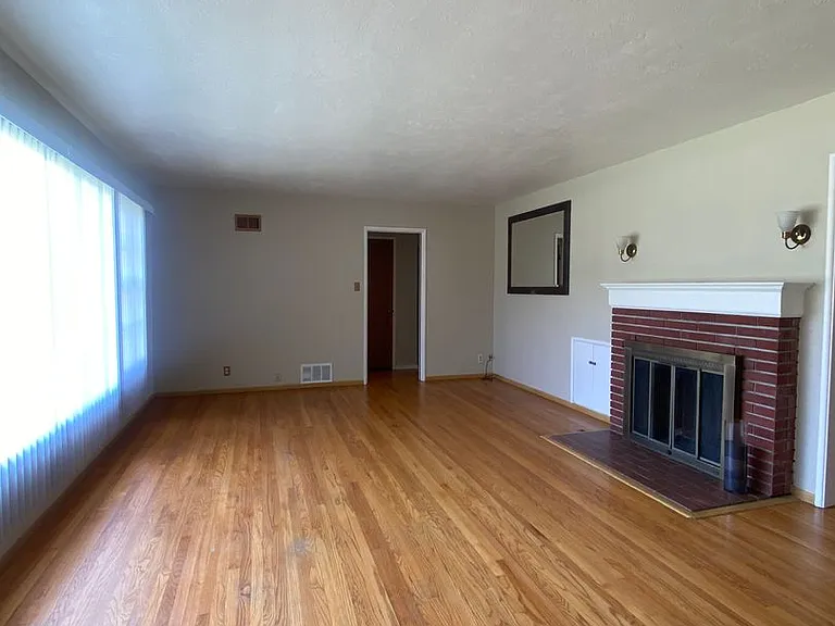 739 W Granada Ct — Photo 15