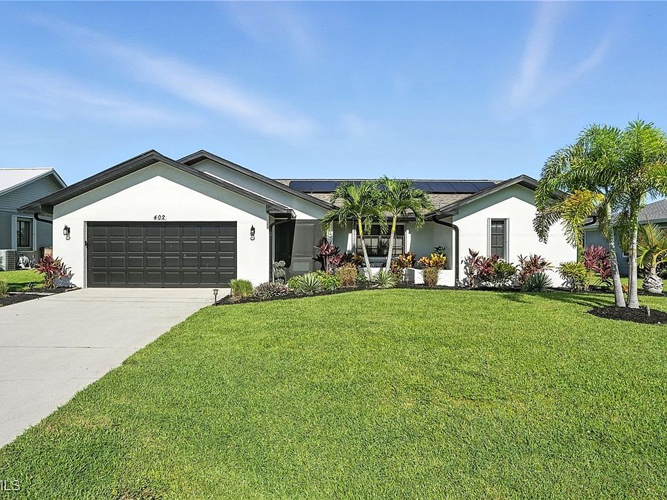 1st image of 402 SE 8th Pl