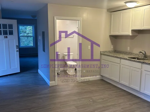 163 Pine St APT 4, Gardner, MA 01440