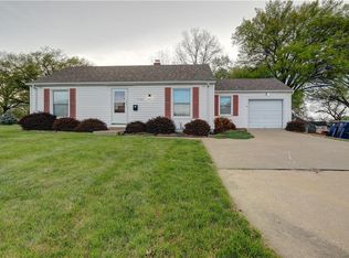 7726 Sni A Bar Rd, Kansas City, MO 64129