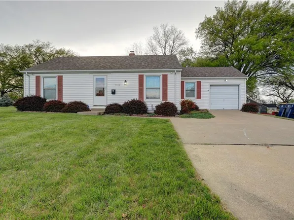 7726 Sni A Bar Rd, Kansas City, MO 64129