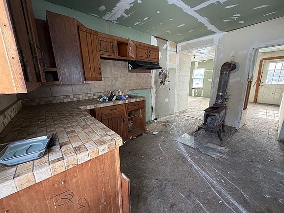 2nd image of 92 Chace Rd