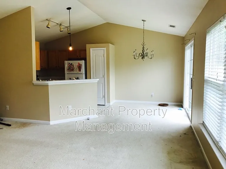 776 Waterbrook Ln — Photo 7