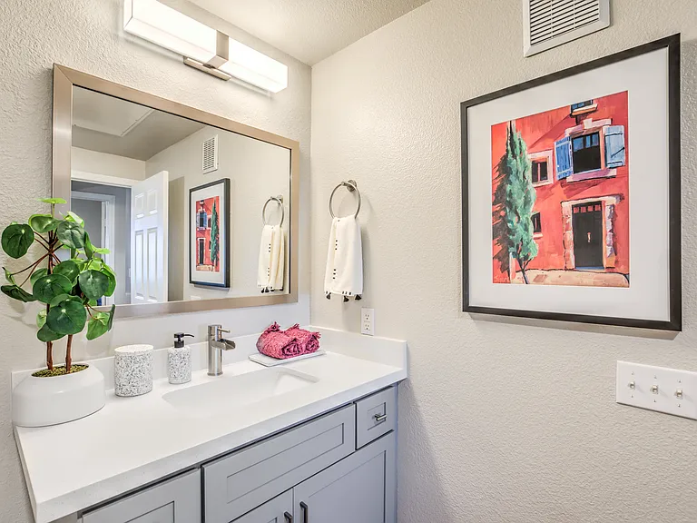 Ironwood Apartments — Photo 14