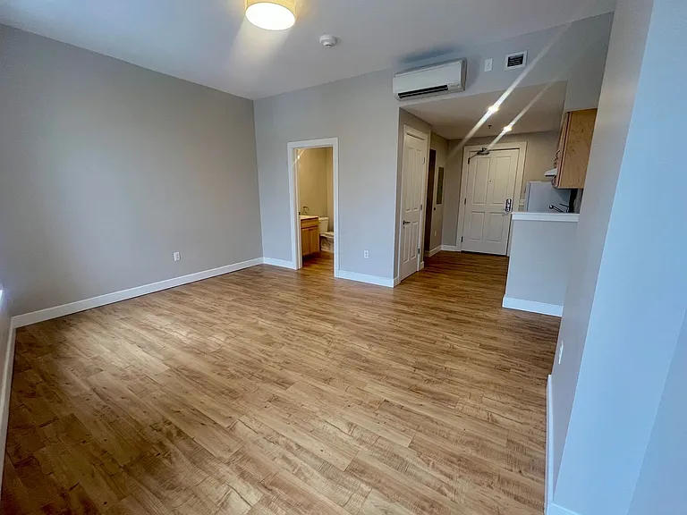 341 Main St #309 — Photo 10