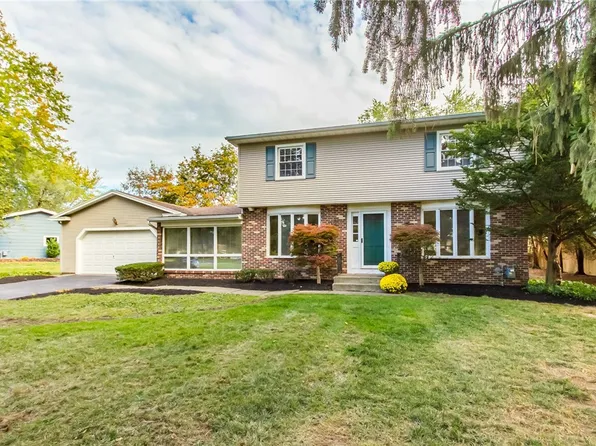 15 Stuyvesant Rd, Pittsford, NY 14534