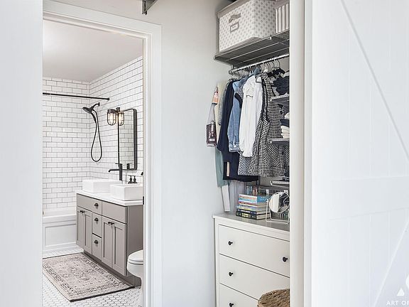 3rd image of 1720 S Michigan Ave APT 2103