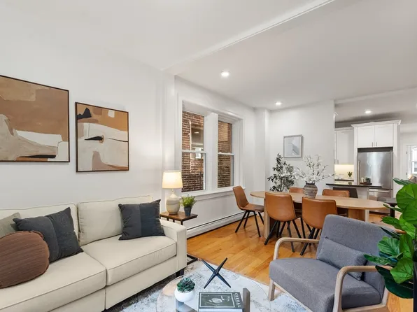 81 Prince St APT 2, Boston, MA 02113