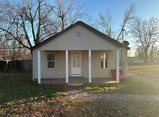 1507 Bloomfield St, Oran, MO 63771