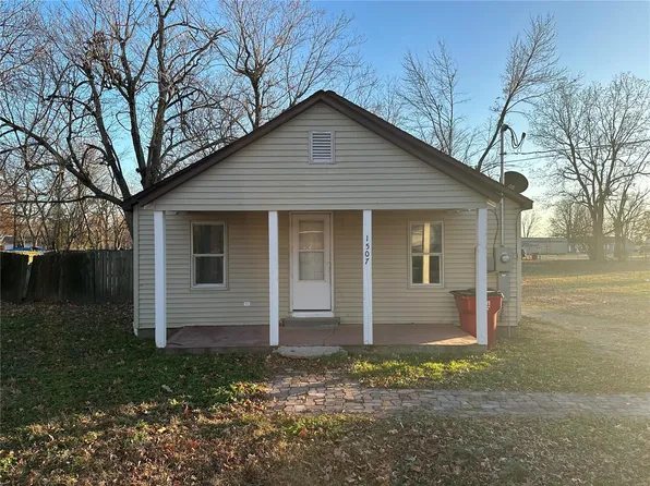 1507 Bloomfield St, Oran, MO 63771