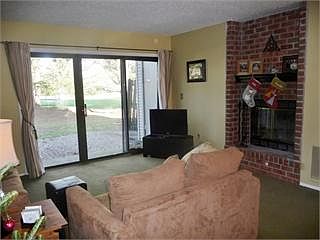 4th image of 607 Brokaw Ct