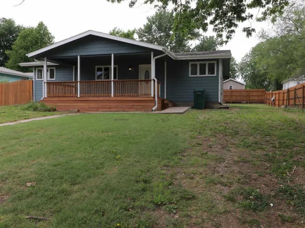 107 Whiting St, Milford, KS 66514