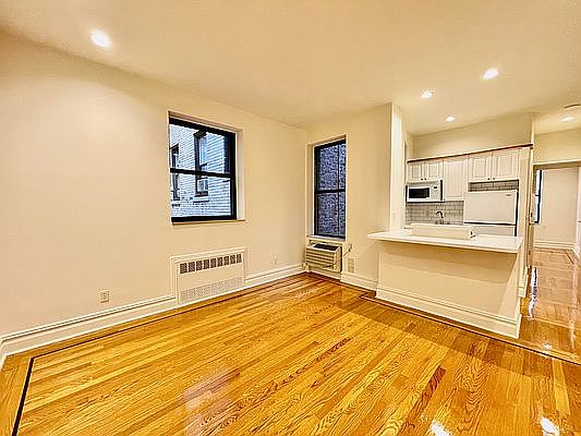 1st image of 112 E 90th St APT 3B