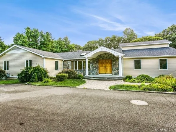45 Wintergreen Drive, Easton, CT 06612