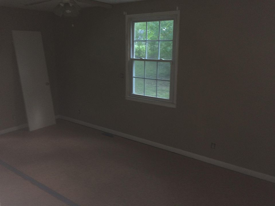 2nd image of 4624 Packard Dr