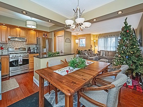 5th image of 1268 Armstrong Dr