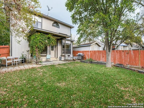 4th image of 16723 Winding Oak Dr
