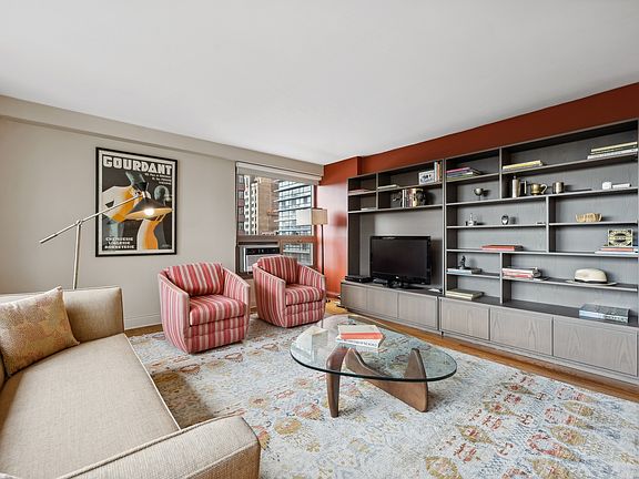 5th image of 2970 N Lake Shore Dr APT 7A