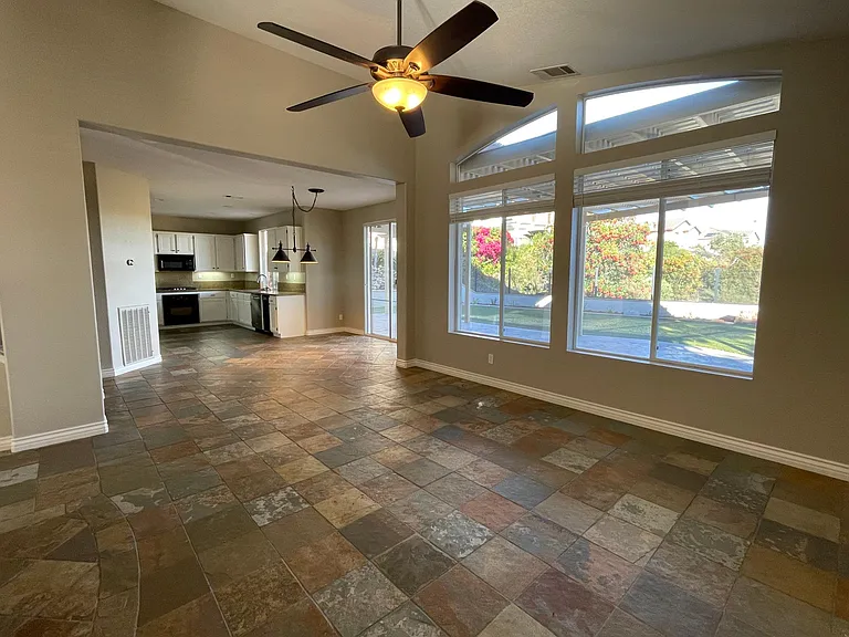 7844 Paseo Tulipero — Photo 5