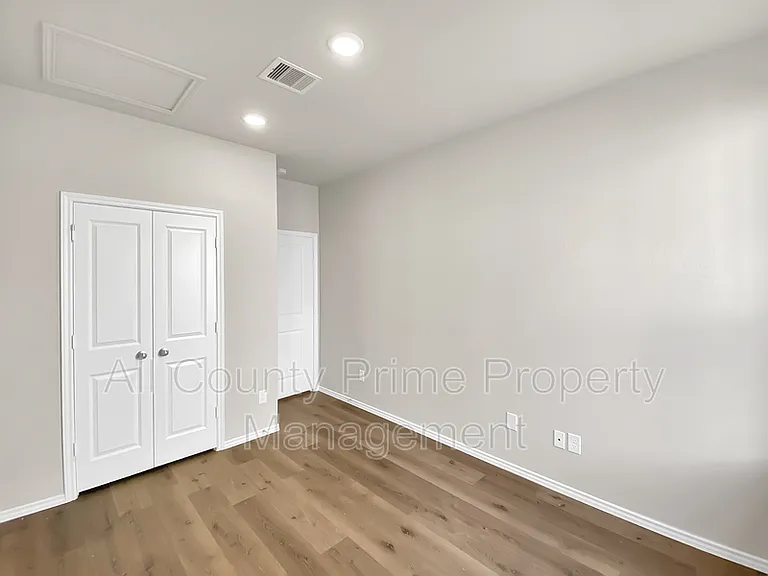 9770 Blackgum Dr — Photo 10