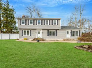 19 Rustic Rd, Yaphank, NY 11980