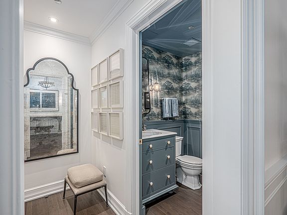 4th image of 800 N Michigan Ave APT 2801