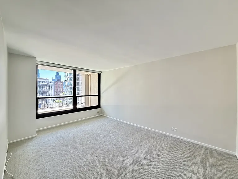 1030 N State St #K21 — Photo 16