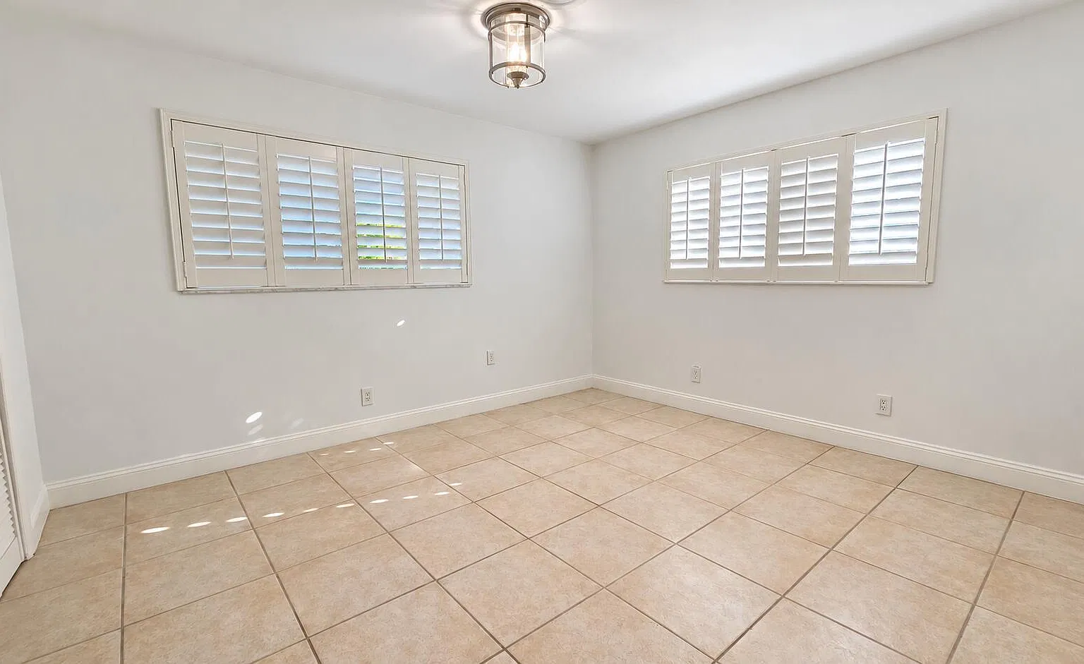 3 bed, 2.0 bath, 1735 sqft, $4,795 — Photo 2