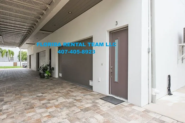 3 bed, 3.5 bath, 2253 sqft, $3,800 — Photo 3