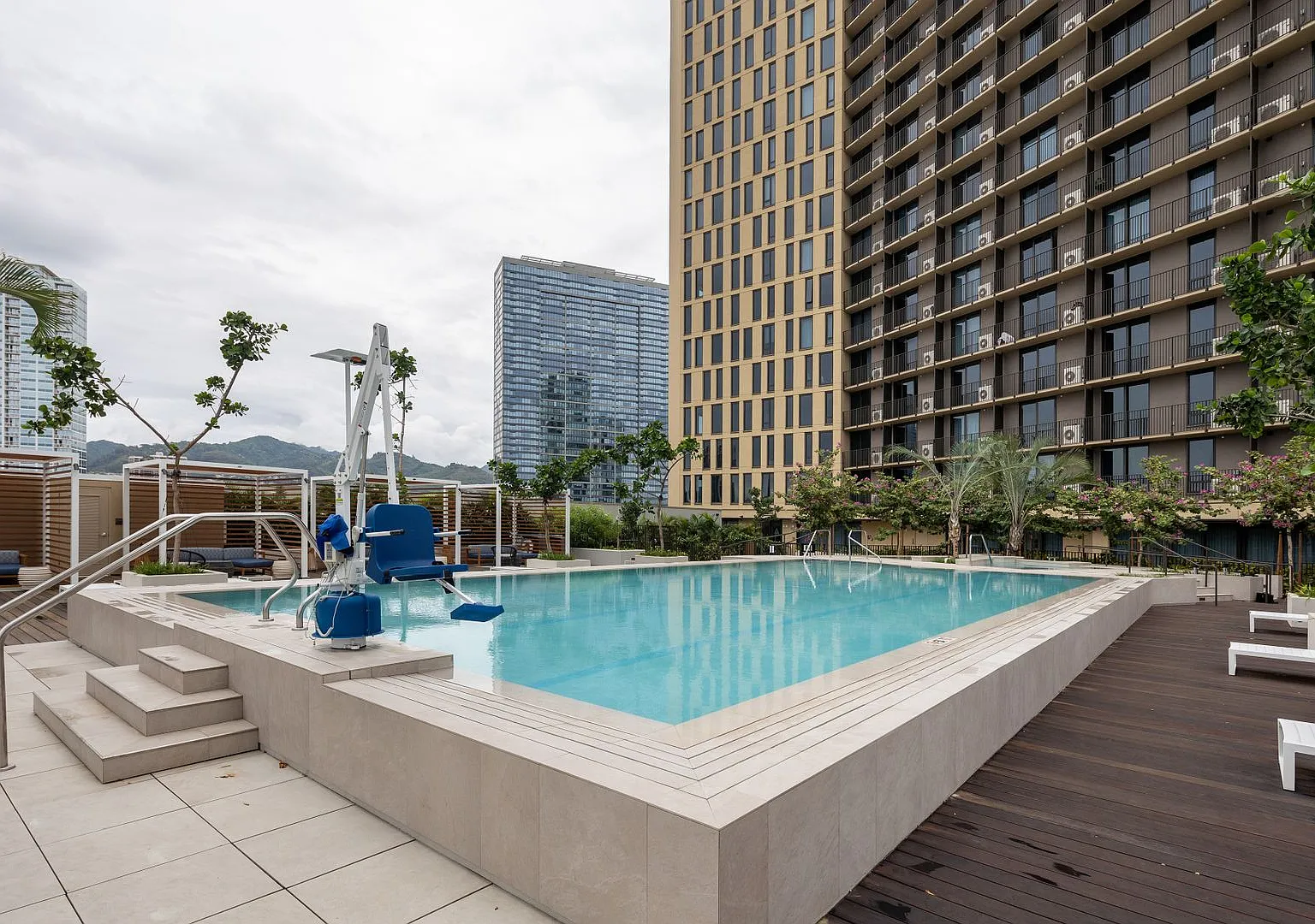 Aalii - High Floor 1 Bedroom 1 Bath 1 Parking with Ocean Views — Photo 1