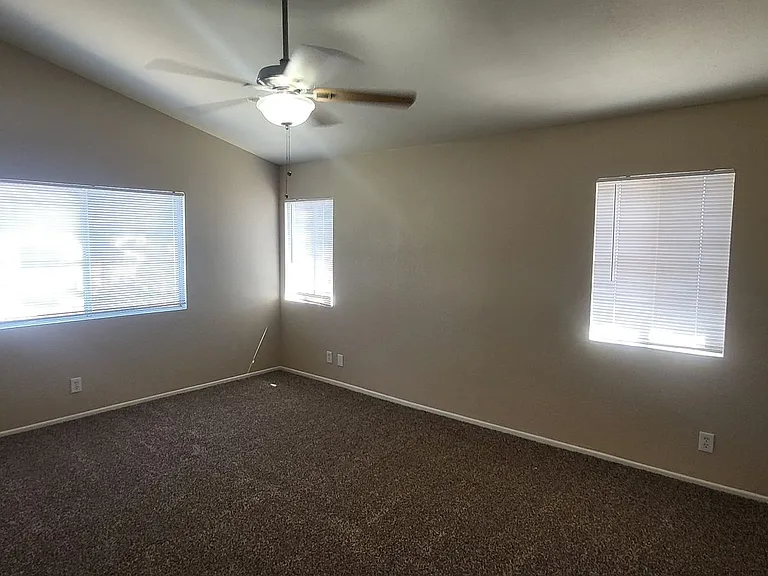 2057 Rosemary Ct — Photo 13