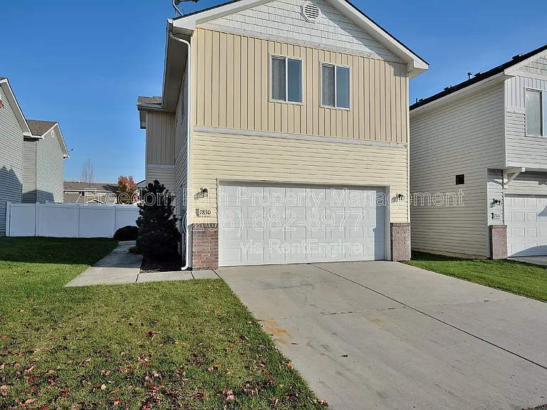 7830 N Mather Ct — Photo 2