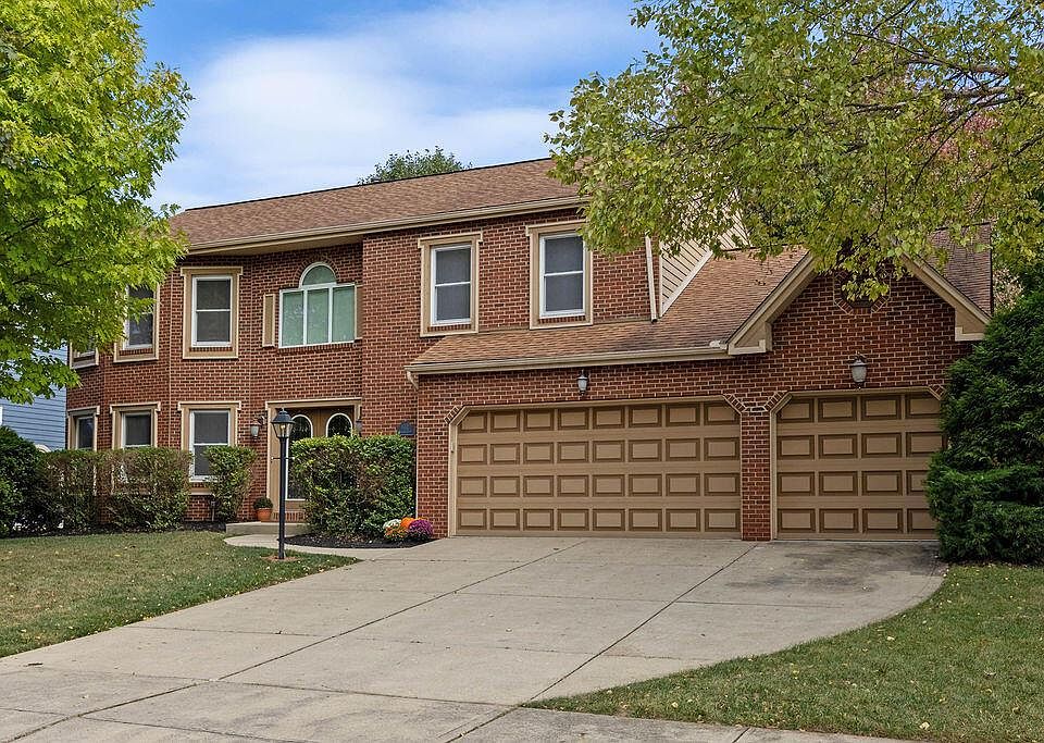 1st image of 172 Sterling Glen Dr