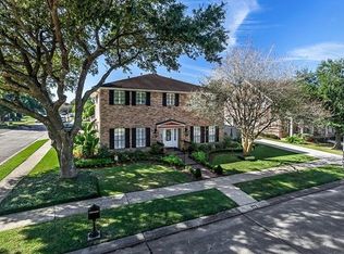 20 Doescher Dr, Harahan, LA 70123