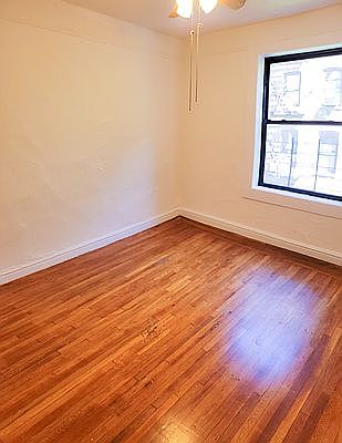 5th image of 2718 Morris Ave #2F