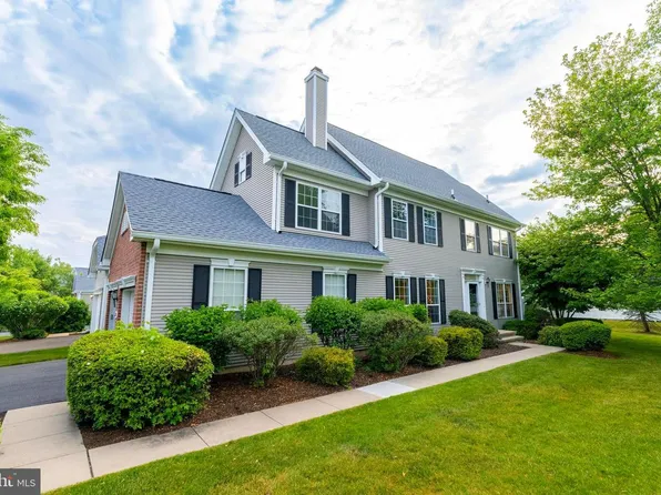 225 Colt St, Pennington, NJ 08534
