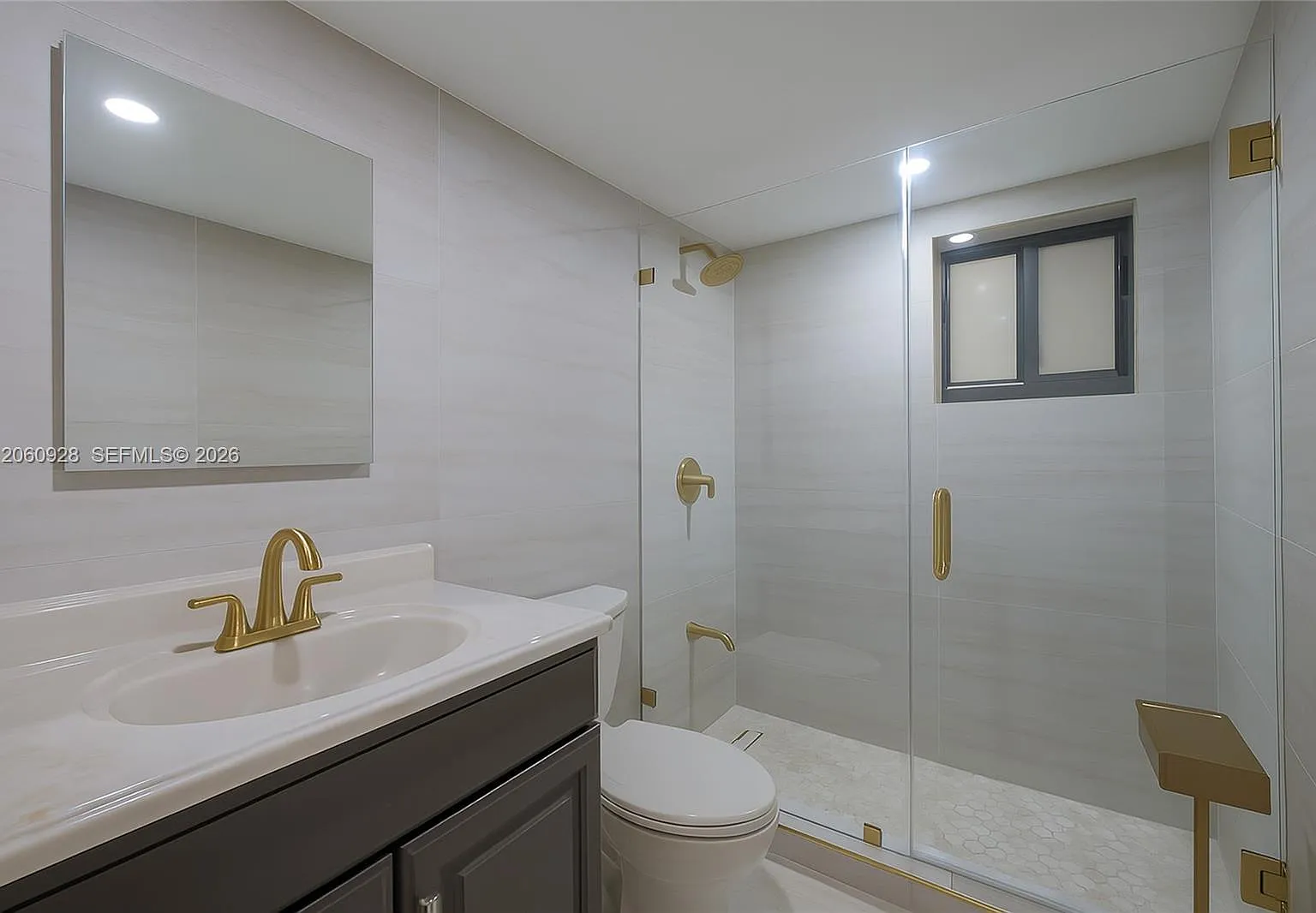 Horizons West Condo #9 — Photo 3