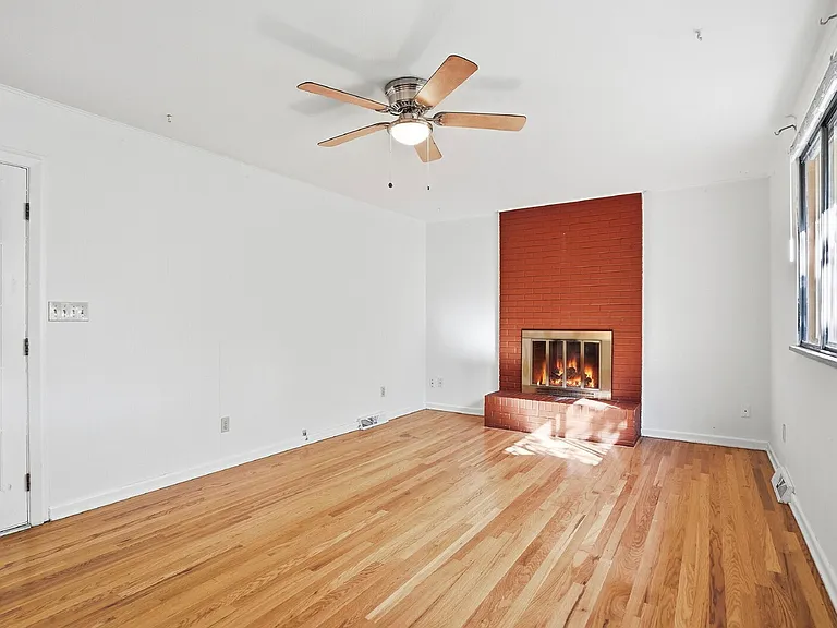 3260 E Maplewood Ave — Photo 18
