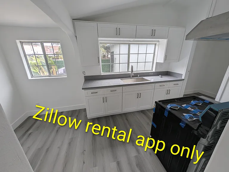 710 Myrtle Ave #A — Photo 5