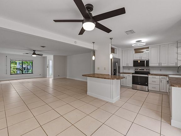 4th image of 284 Allenwood Drive