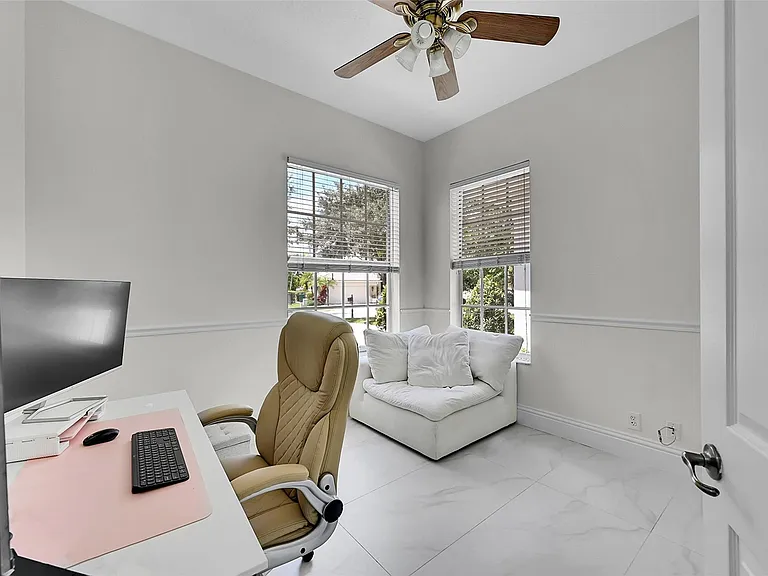 11163 NW 69th Pl — Photo 44