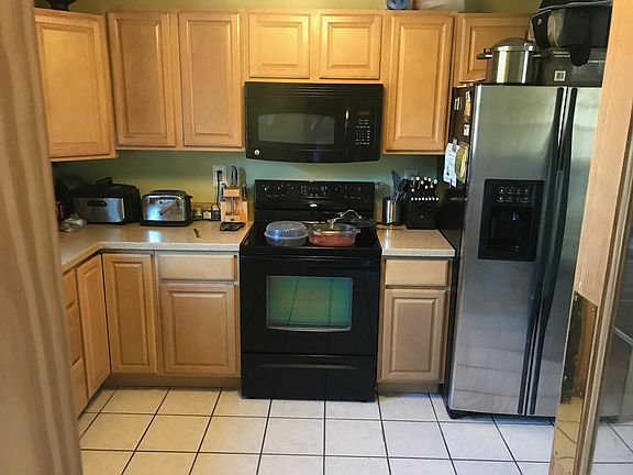 5th image of 1824 Leslie Ln