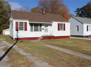 210 Maple Ln, Colonial Heights, VA 23834